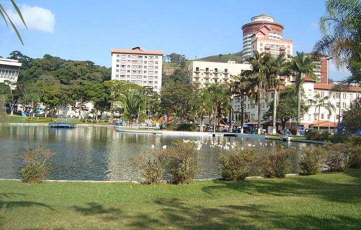 Praça Adhemar de Barros Águas de Lindóia